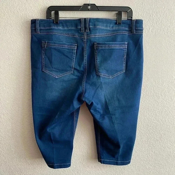 Cayon River Blues Preowned Plus-size Capris 16 - Picture 2 of 11